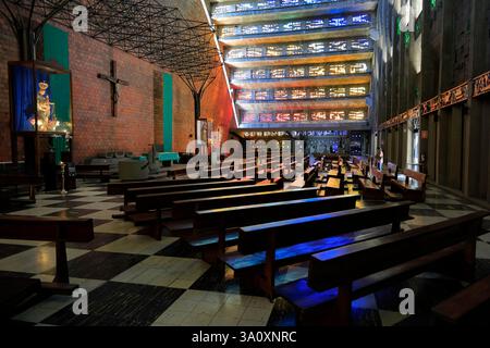 Die Innenansicht der Kirche El Rosario (Iglesia El Rosario) in San Salvador. El Salvador Stockfoto