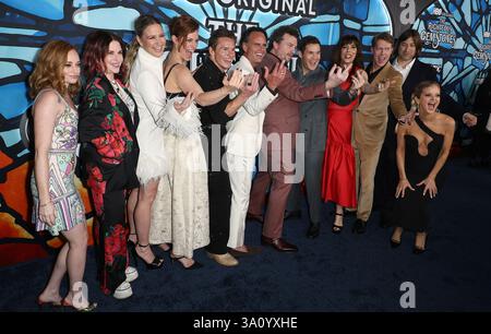 Hollywood, USA. März 2025. Valyn Hall, Megan Mullally, Jennifer Nettles, Cassidy Freeman, Tony Cavalero, Walton Goggins, Tonny McBride, Adam Devine, EDI Patterson, Tim Baltz, Jody Hill, Arden Myrin kommt am Mittwoch, den 5. März 2025, bei HBO's The Righteous Gemstones Final Season Los Angeles Premiere in den Paramount Studios in Hollywood, KALIFORNIEN an. (Foto: Juan Pablo Rico/SIPA USA) Credit: SIPA USA/Alamy Live News Stockfoto