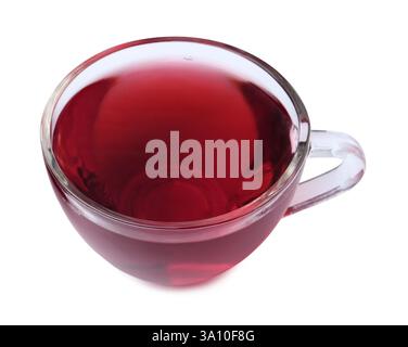 Köstlicher Hibiskus-Tee in Glasbecher isoliert auf weiß Stockfoto