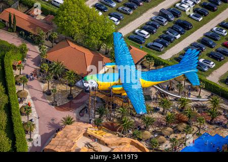 Luftaufnahme, Spielparadies Vergnügungspark Irrland, als Vogel gemaltes Flugzeug mit Rutsche, Twisteden, Kevelaer, Niederrhein, Nordrhein-Westfalen, Ge Stockfoto