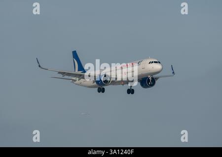 Zürich, Schweiz, 14. Januar 2024 TC-LTT Anadolu Airbus A321-271NX landet auf Landebahn 14 Stockfoto