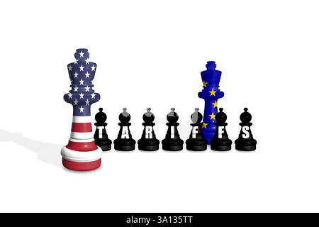 Schach aus US- und EU-Flaggen auf weißem Hintergrund mit WORTTARIFEN Stockfoto