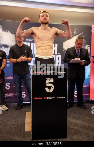 Maldron Hotel Brighton City Centre, 31 Cannon PL, Brighton and Hove, Brighton. Dieses Bild zeigt Dan Towards am Tag des Wiegens für den Dan Towards gegen Muzamiru Kakande als Teil der Undercard für das Boxspiel Harlem Eubank gegen Tyrone McKenna am Freitag, den 7. März im Brighton Centre. . David Smith/Alamy 6. März 2025 Stockfoto