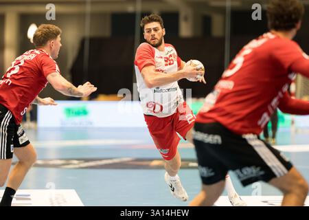 Odense, Dänemark. März 2025. Haniel Langaro (26) von Dinamo Bucuresti war während des EHF Champions League-Spiels zwischen Fredericia Handball und Dinamo Bucuresti in der Jyske Bank Arena in Odense zu sehen. Quelle: Gonzales Photo/Alamy Live News Stockfoto