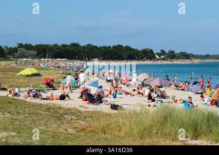 Frankreich, Finistère, Ile-Tudy, La Grande Plage im Sommer Stockfoto