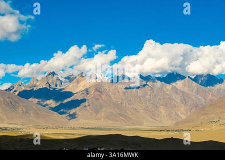 Indien, Ladakh State, Trans-Himalaya, Motorradtour auf der Royal enfield Road von Padum nach Lamayuru, Zanskar Valley, nördlich von Padum Stockfoto