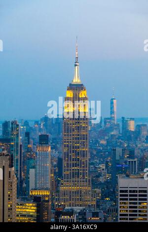 USA, New York State, New York City, Manhattan, allgemeiner Blick vom Top of the Rock Observatory am Rockefeller Center, dem Empire State Building Stockfoto