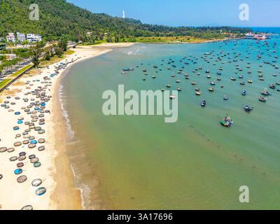 Vietnam, Center, da Nang, Bãi t?m man Thái Beach, Korbboote oder Thung Cai, Bambuskorbboote (aus der Vogelperspektive) Stockfoto