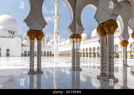 Abu Dhabi, Vereinigte Arabische Emirate, Scheich-Zayed-Moschee Abu Dhabi in Abu Dhabi, Vereinigte Arabische Emirate. Stockfoto