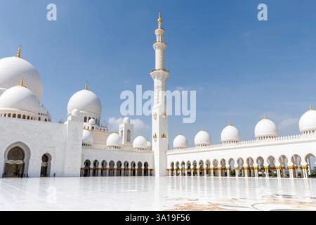 Abu Dhabi, Vereinigte Arabische Emirate, Scheich-Zayed-Moschee Abu Dhabi in Abu Dhabi, Vereinigte Arabische Emirate. Stockfoto