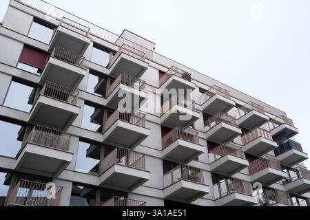 Wohnkomplex mit modernen Apartments in München Pasing in der Nähe der ehemaligen Umschlagfabrik Stockfoto
