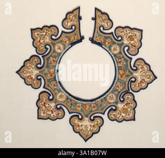 Wolkenhalsband, 19. Jahrhundert. Stockfoto