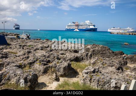 Januar Sonnenschein in George Town, den Cayman Islands Stockfoto
