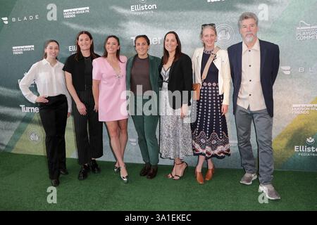 NEW YORK, NEW YORK – 07. MÄRZ 2025: (L-R) Sydney Redisch, Jen Beattie, Ali Krieger, Alex Keaney, Emily Hunt, Kirsten Hall und Kevin McCarthy. Prominente und Mitglieder der New Yorker Gesellschaft versammelten sich zum 9. Jährlichen Playground Committee Luncheon des Hudson River Park Friends auf der Tribeca 360. Die Veranstaltung feierte die laufenden Bemühungen der parks, childrens Spielplätze, das Engagement der Gemeinschaft und Umweltinitiativen zu unterstützen. Die Gäste genossen einen lebhaften Nachmittag voller Diskussionen, Spendenaktionen und Networking, alles zur Unterstützung eines der von NYCs geschätzten Grünflächen. (Foto: Giada Papini Rampelotto/EuropaNewsw Stockfoto