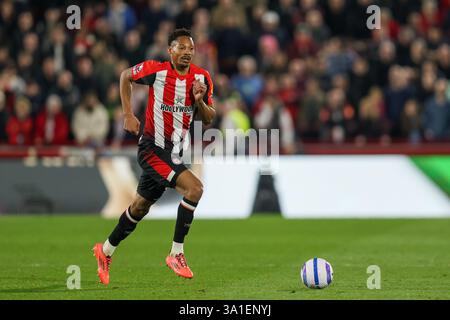London, Großbritannien. März 2025. London England, 8. März 2025: Ethan Pinnock aus Brentford während des Premier League-Spiels zwischen Brentford und Aston Villa im Gtech Community Stadium in London (Alexander Canillas/SPP) Credit: SPP Sport Press Photo. /Alamy Live News Stockfoto