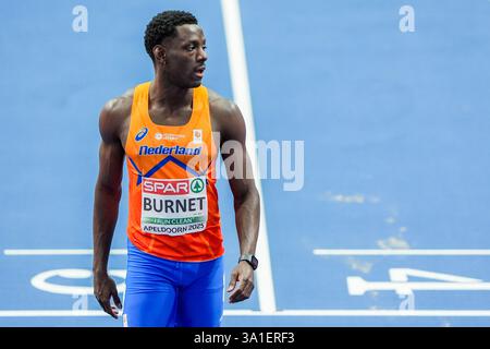 Apeldoorn, Niederlande. März 2025. APELDOORN, NIEDERLANDE - 8. MÄRZ: Taymir Burnet aus den Niederlanden während der Leichtathletik-Halleneuropameisterschaft 2025 in Omnisport am 8. März 2025 in Apeldoorn, Niederlande. (Foto von Andre Weening/Orange Pictures) Credit: Orange Pics BV/Alamy Live News Stockfoto