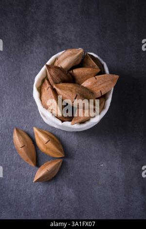 Canarium ovatum, allgemein bekannt als Pili ist eine Pflanzenart aus der Gattung der tropischen Baum Stockfoto