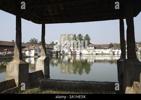 Padmanabhaswami Tempel und Tank oder See, Thiruvananthapuram oder Trivandrum, Kerala, Indien, Asien Stockfoto