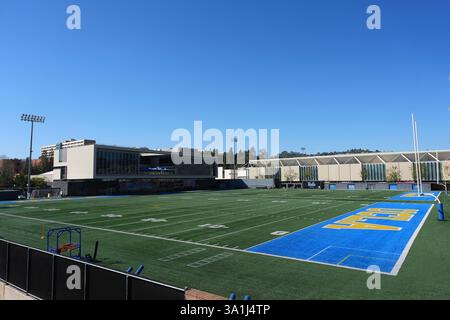 Los Angeles, Usa. März 2025. Eine allgemeine Luftaufnahme der Fußballfelder im Wasserman Football Center auf dem Campus der UCLA, Samstag, den 8. März 2025, in Los Angeles. Quelle: Bild von Sport /Alamy Live News Stockfoto