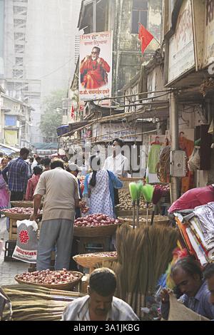 Poster von Bala saheb Thackarey in Market Area, Grant Road, Bombay Naw Mumbai, Maharashtra, Indien NA MR Stockfoto