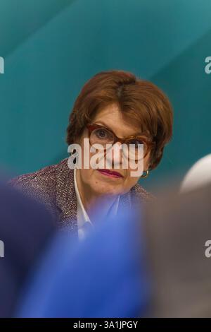 Paris, Frankreich. Februar 2025. Annie Genevard, Minister de l'Agriculture et de la Souveraineté, Alientaire, nimmt an der SIA, Landwirtschaftsmesse Teil. Stockfoto