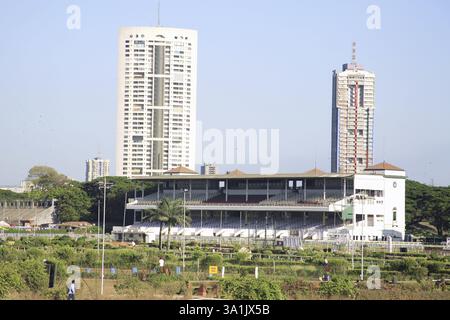 Gebäude in der Nähe von Pferderennbahn, Mahalakshmi, Bombay Naw Mumbai, Maharashtra, Indien, Asien Stockfoto