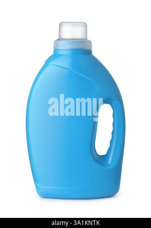 Seitenansicht der blauen Kunststoffflasche mit isoliertem Griff auf weiß Stockfoto