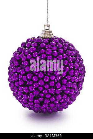 Rosa weihnachtskugel isoliert Stockfoto