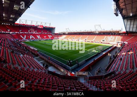 Enschede, Niederlande. März 2025. ENSCHEDE, Stadion Grolsch Veste, 09-03-2025, Saison 2024/2025, niederländischer Eredivisie Football während des Spiels Twente - Almere City, Übersicht Stadion Credit: Pro Shots/Alamy Live News Stockfoto