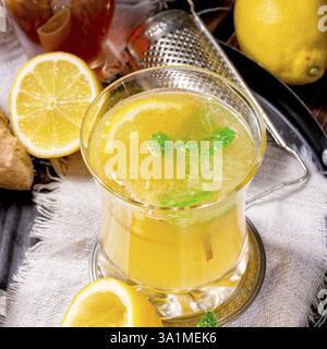 Ingwerlimonade mit Honig und Zitronen Stockfoto