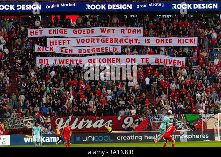 Enschede, Niederlande. März 2025. ENSCHEDE, Stadion Grolsch Veste, 03.09.2025, Saison 2024/2025, niederländischer Eredivisie Football während des Spiels Twente - Almere City, Credit: Pro Shots/Alamy Live News Stockfoto