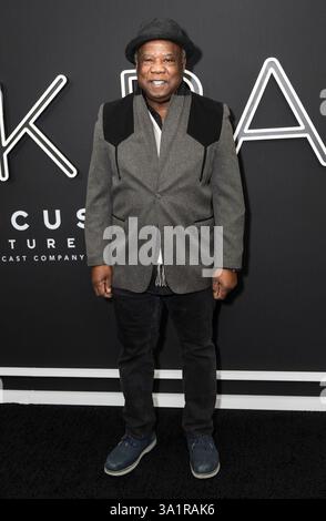 New York, USA. März 2025. Isiah Whitlock Jr. nimmt am 9. März 2025 an der Premiere von „Black Bag“ am AMC Lincoln Square in New York Teil. (Foto: Lev Radin/SIPA USA) Credit: SIPA USA/Alamy Live News Stockfoto