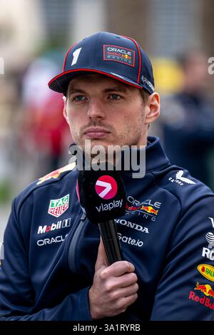 BAHRAIN INTERNATIONAL CIRCUIT, BAHRAIN - 27. FEBRUAR: Max Verstappen, Red Bull Racing RB21 aus den Niederlanden während der Bahrain-Tests auf dem Bahrain International Circuit am Donnerstag, 27. Februar 2025 in Sakhir, Bahrain (Foto: Michael Potts/BSR Agency) Stockfoto