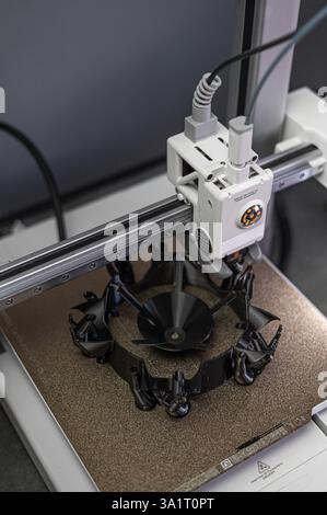 3D-Druckmaschine, 3D-Drucker druckt ein neues Modell Stockfoto