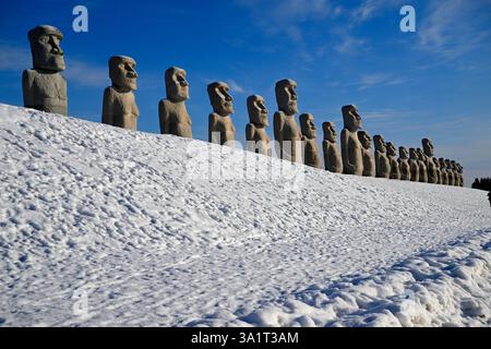 Moai Statuen, Makomanai Takino Friedhof, Hügel des Buddha, Sapporo, Hokkaido, Japan. Stockfoto