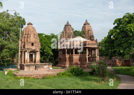 Jodhpur, Rajasthan, Indien - 17. August 2022: Mandore Chhatri Cenotaphs mit komplizierten Schnitzereien, historische Stätte, königliches Denkmal, architektonisches Erbe Stockfoto