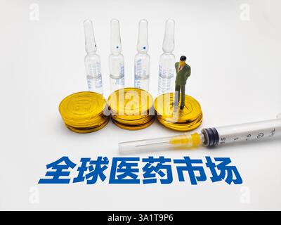 SUQIAN, CHINA - 10. MÄRZ 2025 - ein Illustrationsfoto zeigt den globalen Pharmamarkt in Suqian, Provinz Jiangsu, China am 10. März 2025. Stockfoto