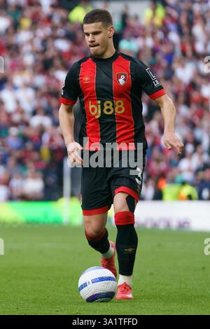 London, Großbritannien. März 2025. Milos Kerkez vom AFC Bournemouth während des Spiels Tottenham Hotspur FC gegen AFC Bournemouth English Premier League im Tottenham Hotspur Stadium, London, England, Vereinigtes Königreich am 9. März 2025 Credit: Dylan Hepworth/Every Second Media Credit: Every Second Media/Alamy Live News Stockfoto