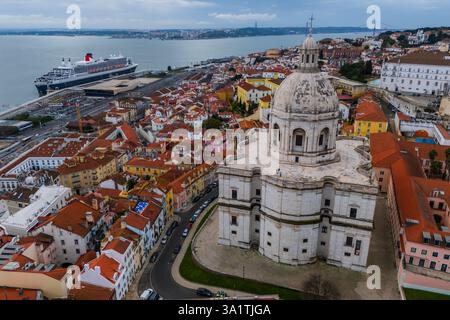 Aus der Vogelperspektive auf das nationale Pantheon und die Skyline der Stadt, Lissabon, Portugal Stockfoto