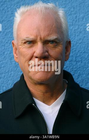 Der britische Filmstar Malcolm McDowell, der im Sheraton Hotel in Edinburgh bei einem Fotobesuch vor einem besonderen Ereignis beim Edinburgh International Film Festival gezeigt wurde und die Karriere von Regisseur Lindsay Anderson übertrug. Das Filmfestival findet bis zum 29. August statt. Stockfoto