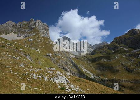 Landschaft der Durmitor Berge mit Bobotov Kuk - der höchste Punkt in Montenegro Stockfoto