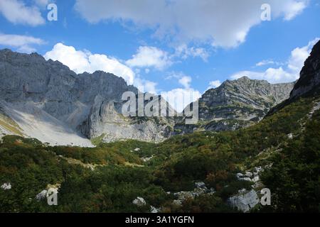 Landschaft der Durmitor Berge mit Bobotov Kuk - der höchste Punkt in Montenegro Stockfoto