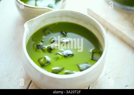 Nahaufnahme pures Matcha-Grüntee, Cafe-Menü Stockfoto