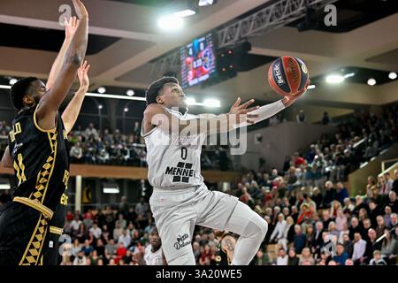 Monaco, Monaco. März 2025. #0 T. J Shorts of Paris Basket und #11 Alpha Diallo von Monaco sind während des Betclic Elite Spiels zwischen AS Monaco und Paris Basket in der Salle Gaston Medecin in Monaco am 09. märz 2025 in Aktion. Foto: Laurent Coust/ABACAPRESS. COM Credit: Abaca Press/Alamy Live News Stockfoto