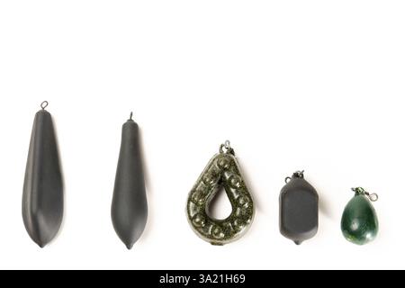 Nahaufnahme von verschiedenen Fischerkinken, isoliert auf weißem Hintergrund und Platz für Text Stockfoto