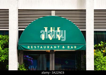 London, England, Großbritannien - 28. Juni 2023: Außenansicht einer Filiale der Ivy-Restaurantkette Stockfoto
