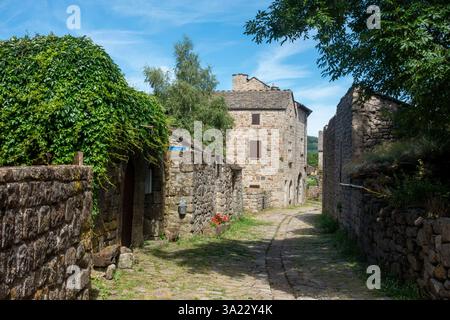 La Garde-Guérin (Südfrankreich): Befestigtes mittelalterliches Dorf Stockfoto