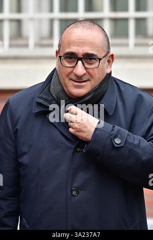 Saint Ouen, Frankreich. März 2025. Laurent Nunez, Präfekt der Pariser Polizei, bei der Grundsteinlegung für den neuen Standort der Direction Generale de la Securite Interieure (DGSI) in Saint-Ouen, Frankreich, 11. März 2025. Mit dem Bau sollte im Sommer 2025 begonnen werden, und die 5.000 Agenten der DGSI werden 2029 in das neue Gebäude umziehen. Foto: Christian Liewig/Pool/ABACAPRESS. COM Credit: Abaca Press/Alamy Live News Stockfoto