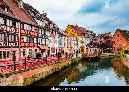Das „kleine Venedig“ ist der Name für den Verlauf des Lauch in Colmar. Colmar, Colmar-Ribeauvillé, Haut-Rhin, Frankreich, Europa Stockfoto