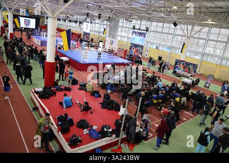 ODESSA, UKRAINE - 10. März 2025: Ukrainischer Boxcup unter Männern und Frauen. Eröffnungszeremonie des Wettbewerbs, des Konzerts, der Preise, der Trainer, der Richter, Par Stockfoto